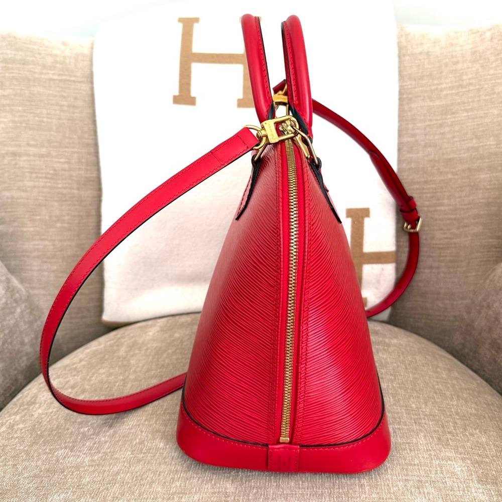 Authentic Louis Vuitton Alma bag M52147 red Epi leather with strap medium - Picture 6 of 16